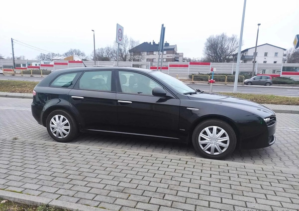 Alfa Romeo 159 cena 14900 przebieg: 200000, rok produkcji 2008 z Toruń małe 79